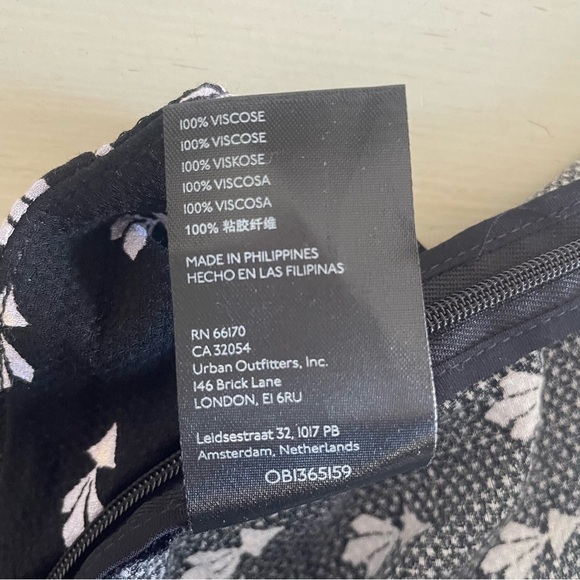 By Anthropologie floral wide leg pants black 22638 - Picture 10 of 13